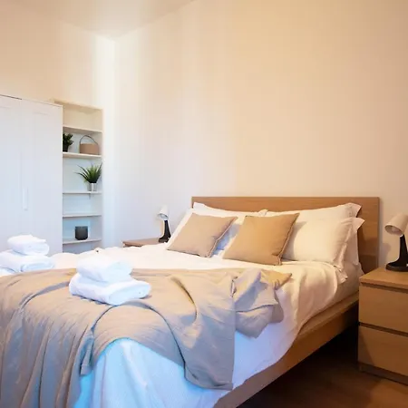 I Host - Sant'agostino 7 Apartman Milánó